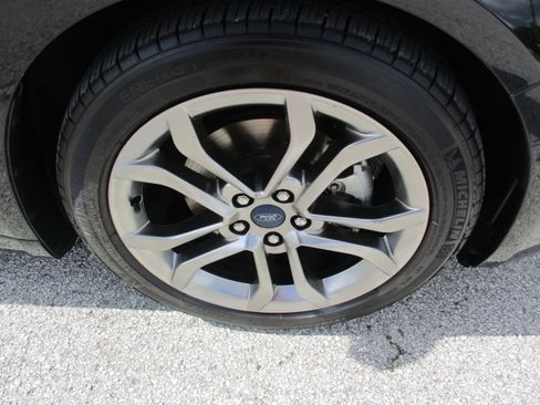 Certified 2020 Ford Fusion Titanium FWD image 9