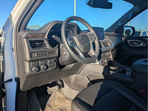 Used 2023 Chevrolet Tahoe Z71 w/ Luxury Package image 9
