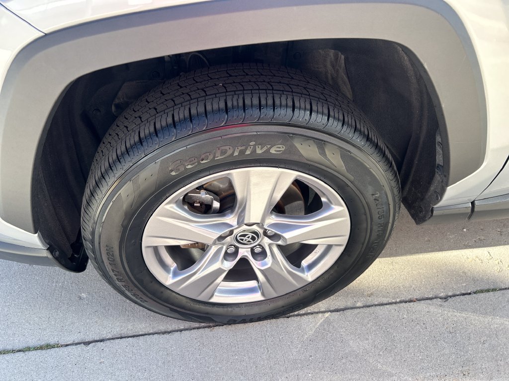 Certified 2025 Toyota RAV4 XLE AWD/4WD image 15