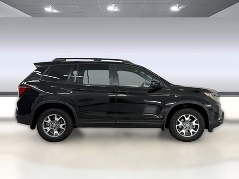 Used 2023 Honda Passport TrailSport image 8