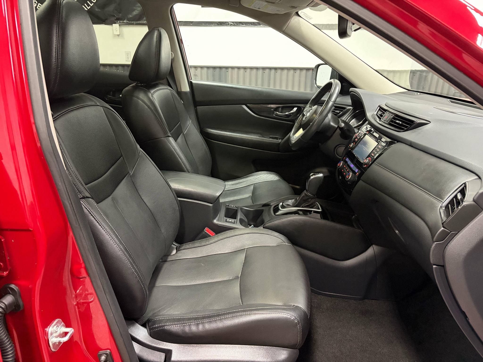Used 2017 Nissan Rogue SL w/ SL Premium Package AWD/4WD image 23