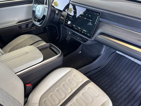 Used 2024 Rivian R1S Adventure AWD/4WD image 16