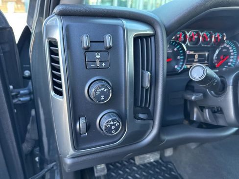 Used 2018 Chevrolet Silverado 1500 LT w/ All Star Edition image 17