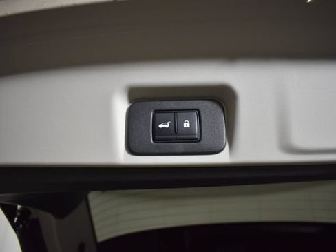 Certified 2024 Nissan Ariya AWD image 32