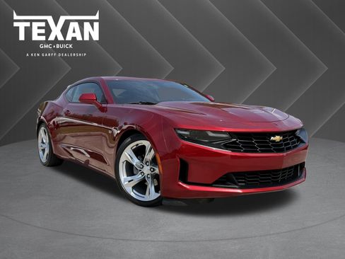 Used 2022 Chevrolet Camaro LT RWD image 1
