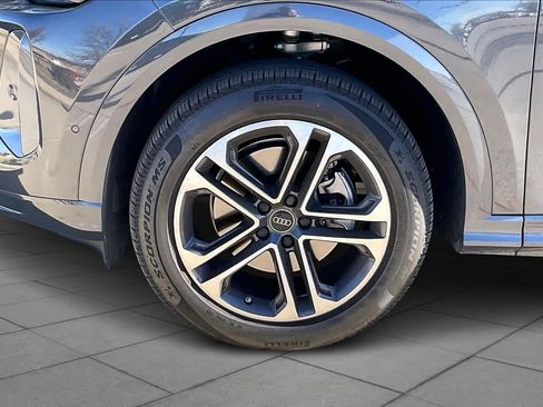 Certified 2025 Audi Q5 Premium Plus w/ Premium Plus image 10