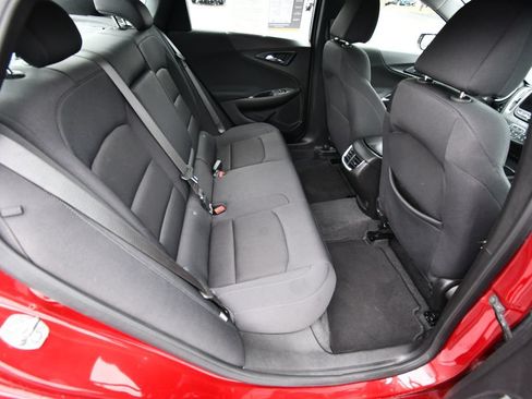 Used 2025 Chevrolet Malibu LT FWD image 19