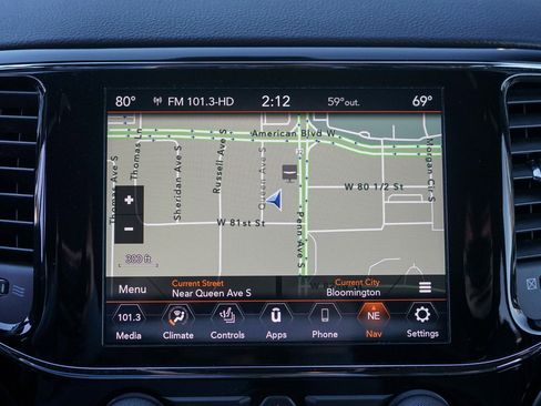 Used 2019 Jeep Grand Cherokee Limited image 17