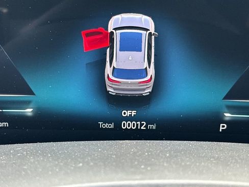 New 2026 BMW X5 xDrive50e w/ Executive Package image 31