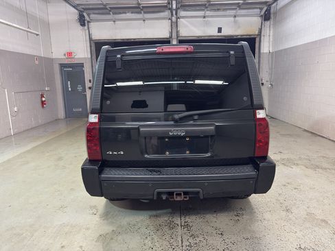 Used 2008 Jeep Commander Sport AWD/4WD image 7