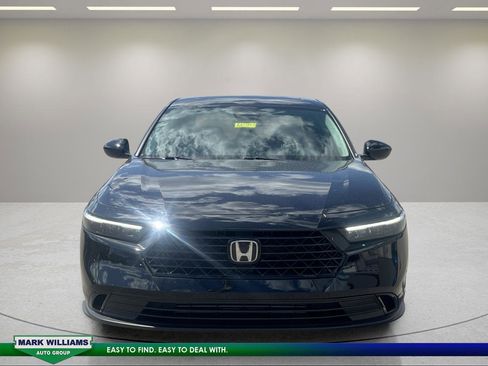 Used 2025 Honda Accord SE image 8