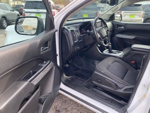 Used 2022 Chevrolet Colorado LT w/ Fleet Safety Package image 11