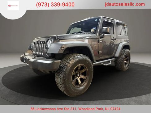 Used 2017 Jeep Wrangler Rubicon w/ Connectivity Group AWD/4WD image 1