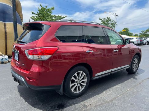 Used 2014 Nissan Pathfinder SL w/ SL Premium Package FWD image 6