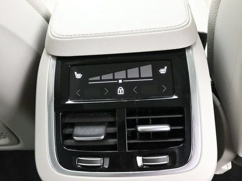Used 2023 Volvo XC90 B6 Plus w/ Protection Package AWD/4WD image 33