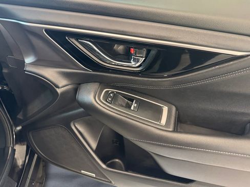 Used 2025 Subaru Outback Limited image 15