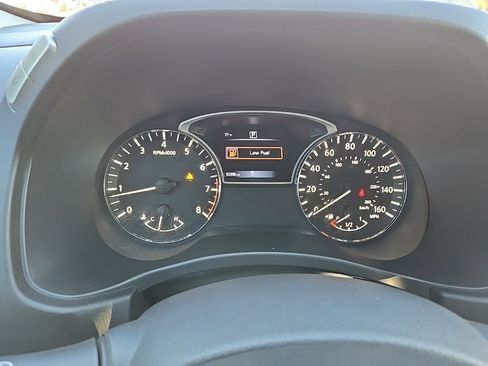 Used 2019 Nissan Pathfinder S image 40