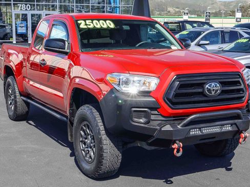Used 2020 Toyota Tacoma SR RWD image 17
