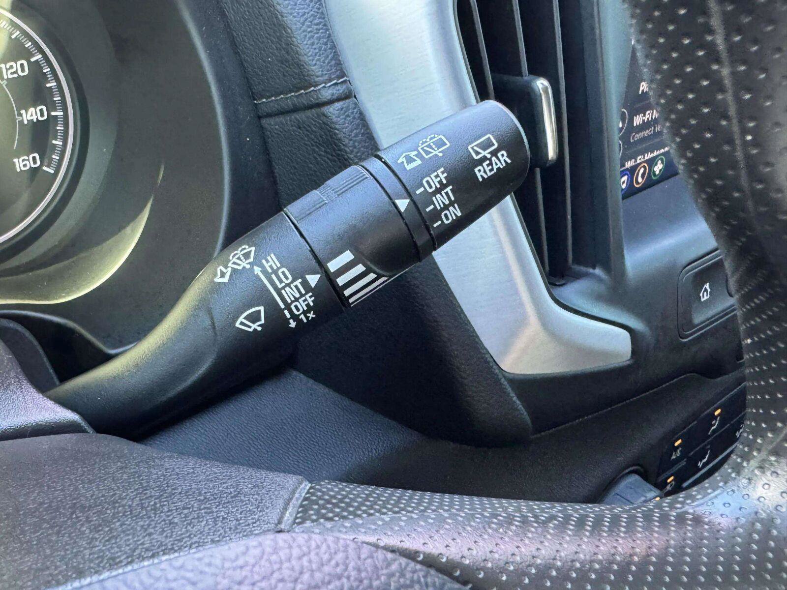 Used 2024 GMC Terrain SLE FWD image 20