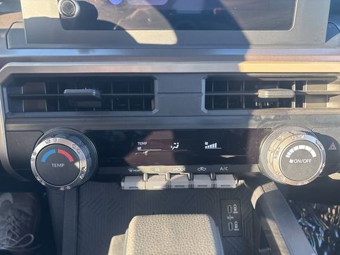 Used 2024 Toyota Tacoma 4x4 Double Cab image 26