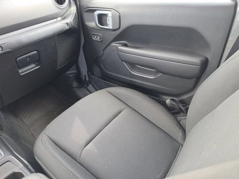 Used 2023 Jeep Gladiator Sport AWD/4WD image 18