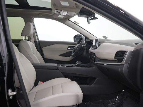 Certified 2026 Nissan Rogue Dark Armor AWD/4WD image 13