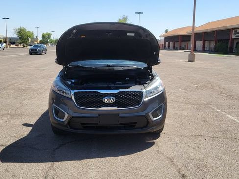 Used 2018 Kia Sorento FWD image 34