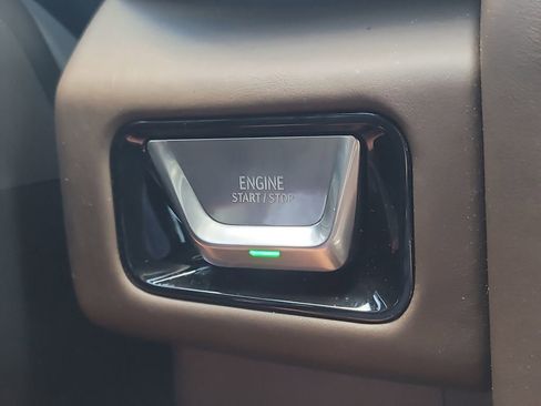 Used 2025 GMC Yukon Denali Ultimate image 31