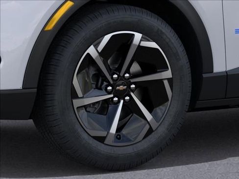 New 2026 Chevrolet Equinox EV LT FWD image 9