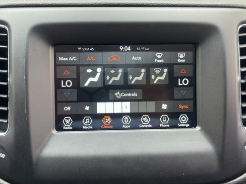 Used 2020 Jeep Compass Latitude w/ Cold Weather Group AWD/4WD image 24