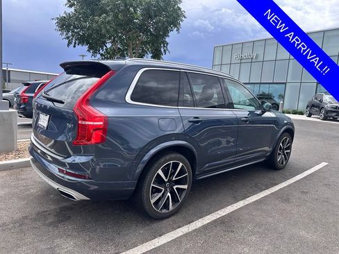 Used 2021 Volvo XC90 T6 Momentum w/ Climate Package AWD/4WD image 4