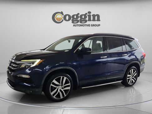 Used 2016 Honda Pilot Touring image 1