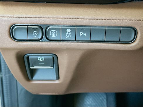 Used 2023 Acura MDX SH-AWD w/ Technology Package image 16