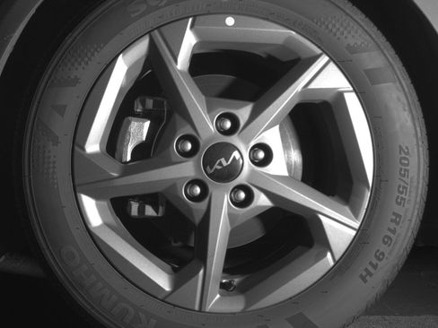 Used 2025 Kia K4 FWD image 12