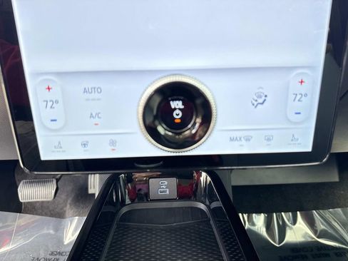 Used 2024 Ford Mustang Mach-E Premium image 36