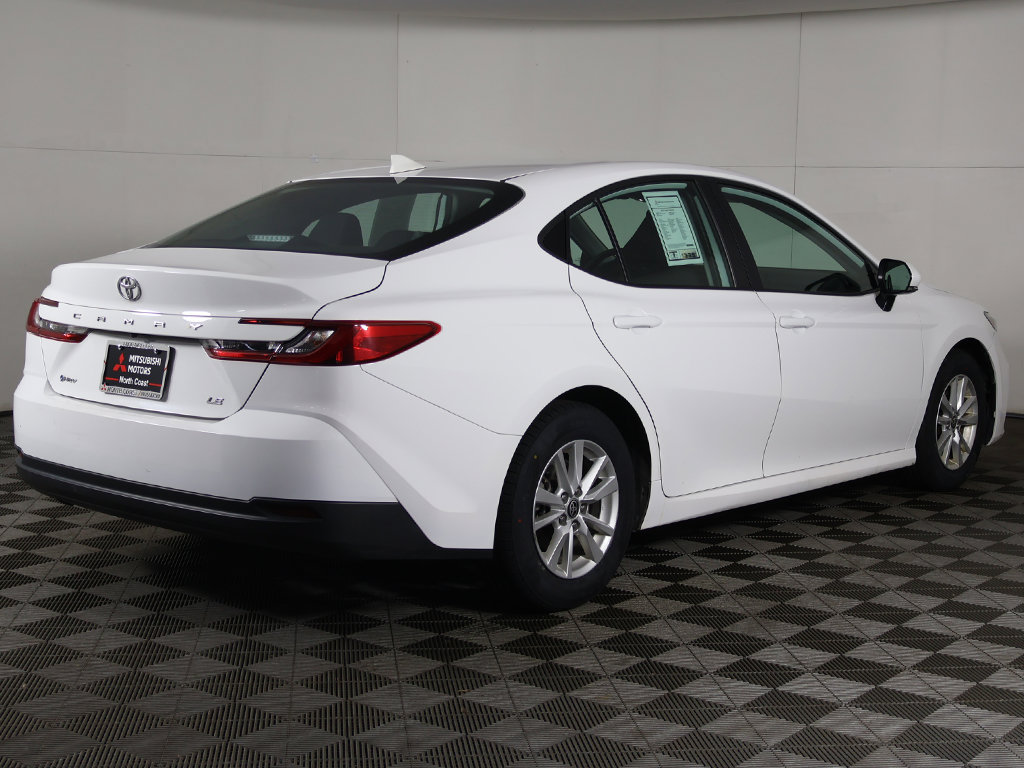 Used 2025 Toyota Camry LE FWD image 9