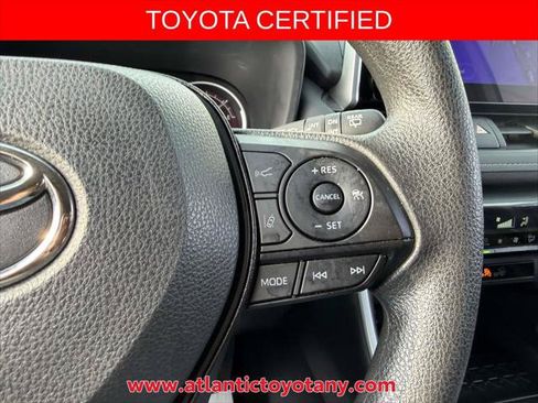 Certified 2025 Toyota RAV4 XLE AWD/4WD image 31