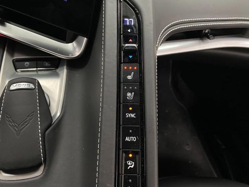 Used 2023 Chevrolet Corvette Stingray Premium Cpe w/ Z51 Performance Package image 22