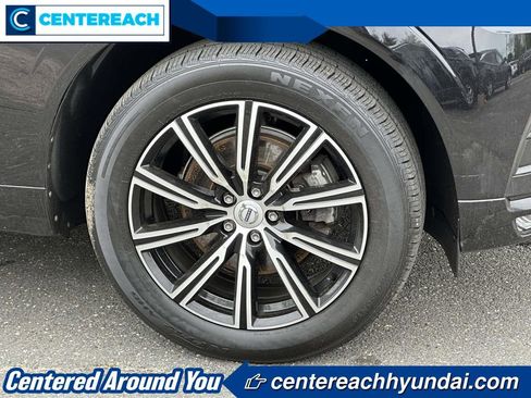 Used 2021 Volvo XC60 T5 Momentum AWD/4WD image 6