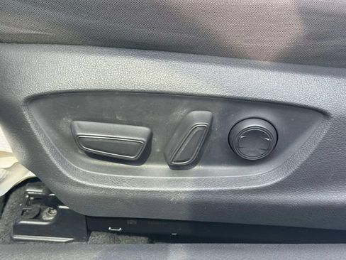 Used 2020 Toyota Camry LE FWD image 23