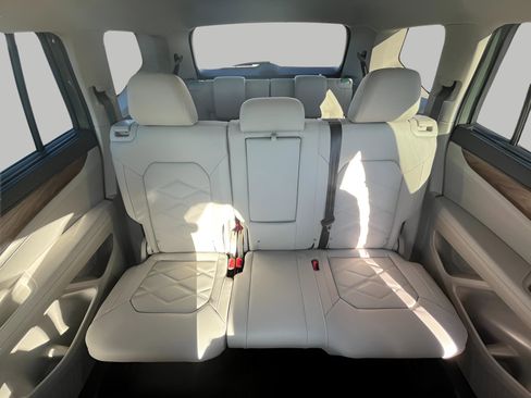 New 2026 Volkswagen Atlas SE image 23