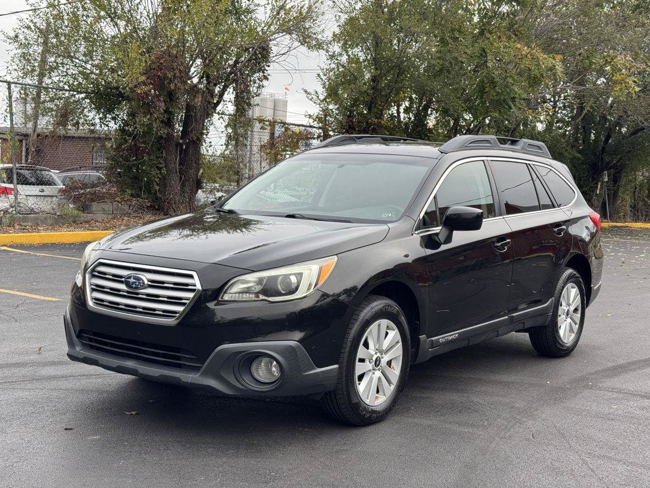 Used 2015 Subaru Outback 2.5i Premium AWD/4WD image 4