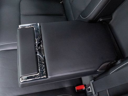 Certified 2023 Rolls-Royce Cullinan AWD/4WD image 27