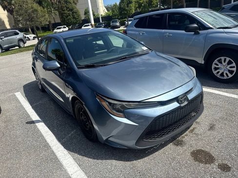 Used 2020 Toyota Corolla LE FWD image 2