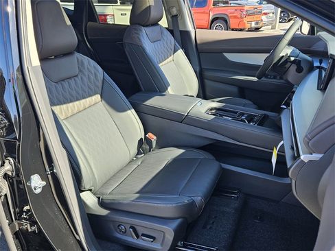 New 2026 Nissan Murano Platinum image 16