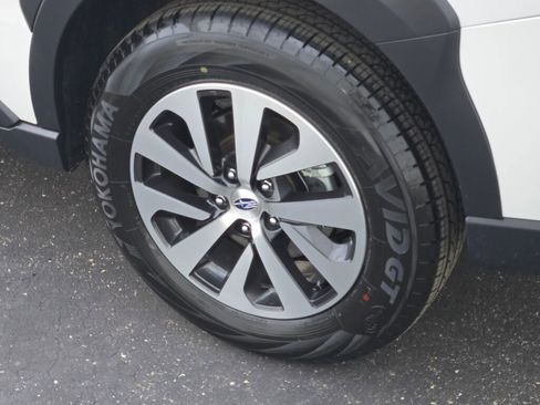 Certified 2025 Subaru Outback Premium w/ Popular Package #1A image 14