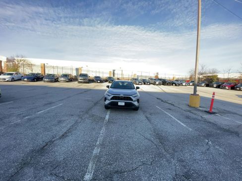 Used 2025 Toyota RAV4 LE image 16