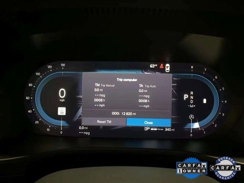 Used 2025 Volvo XC40 B5 Plus image 10