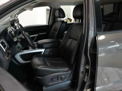 Used 2016 Nissan Titan SL AWD/4WD image 29