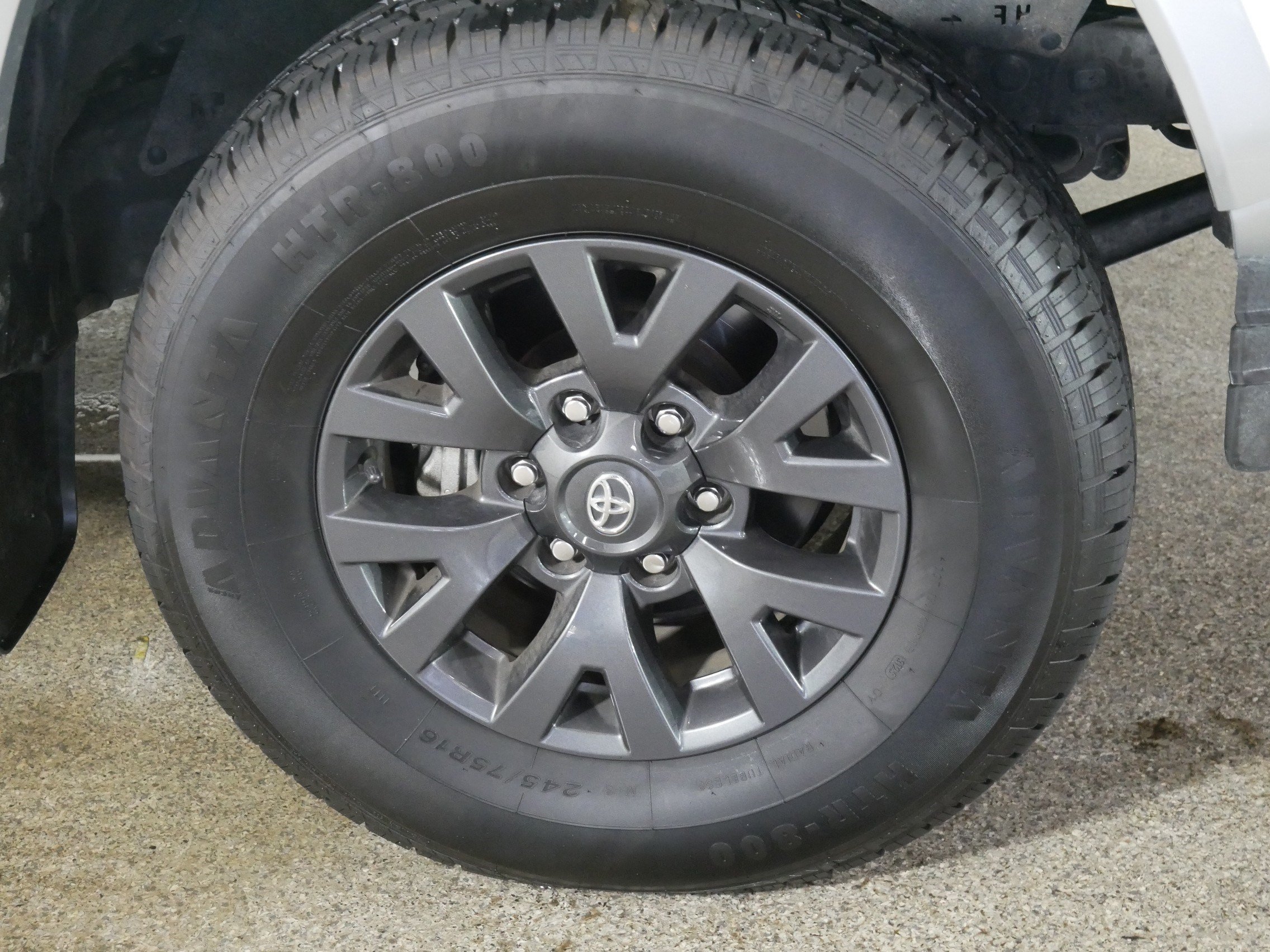 Used 2023 Toyota Tacoma SR5 w/ Technology Package AWD/4WD image 15